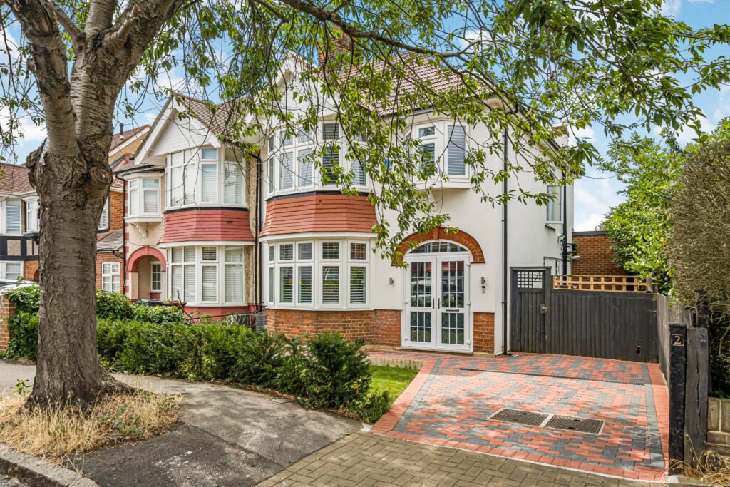 Penwerris Avenue, Isleworth, TW7