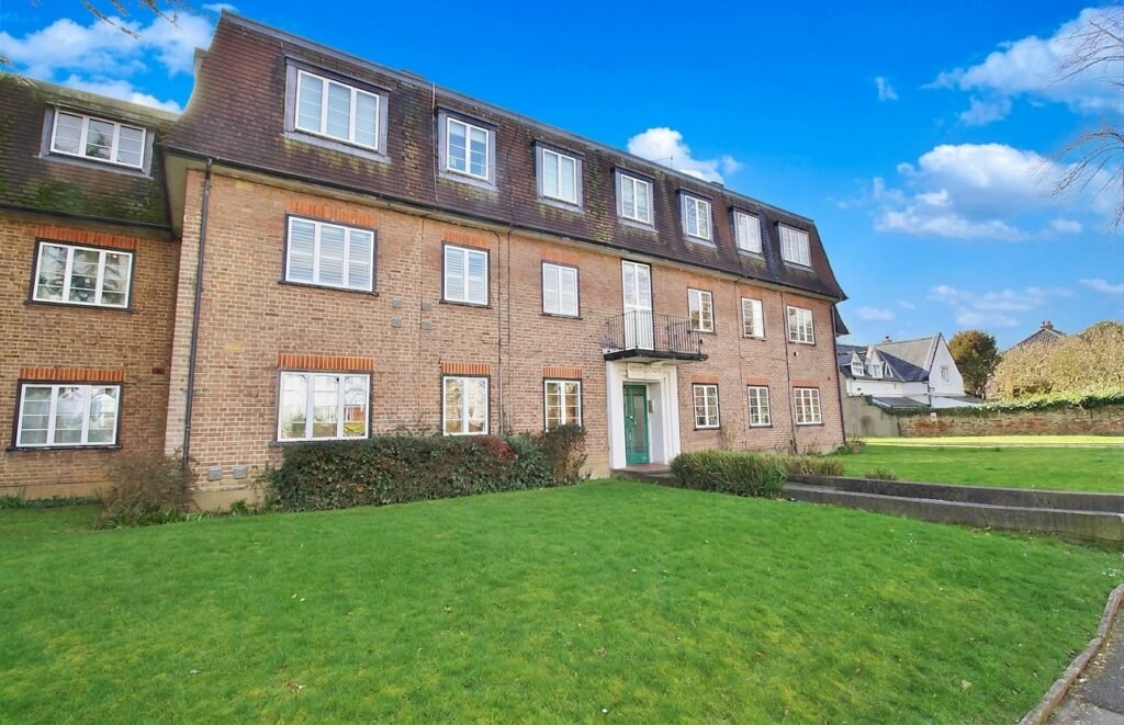 Church Road, Isleworth, TW7